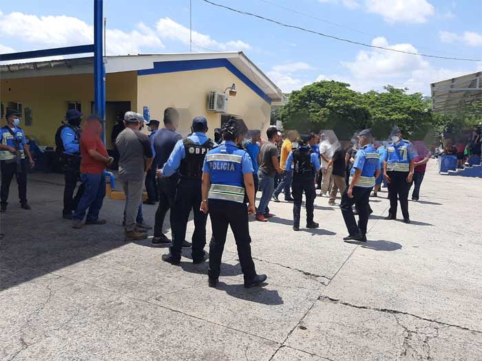 Honduras detiene a 149 nicaragüenses y 31 presuntos traficantes de personas.