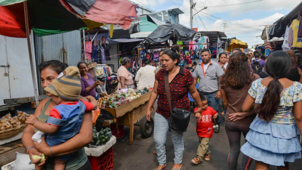 Nicaragüenses consideran que este 2023 la crisis económica podría empeorar. Foto: La Prensa
